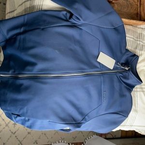 Brand new bench zip up